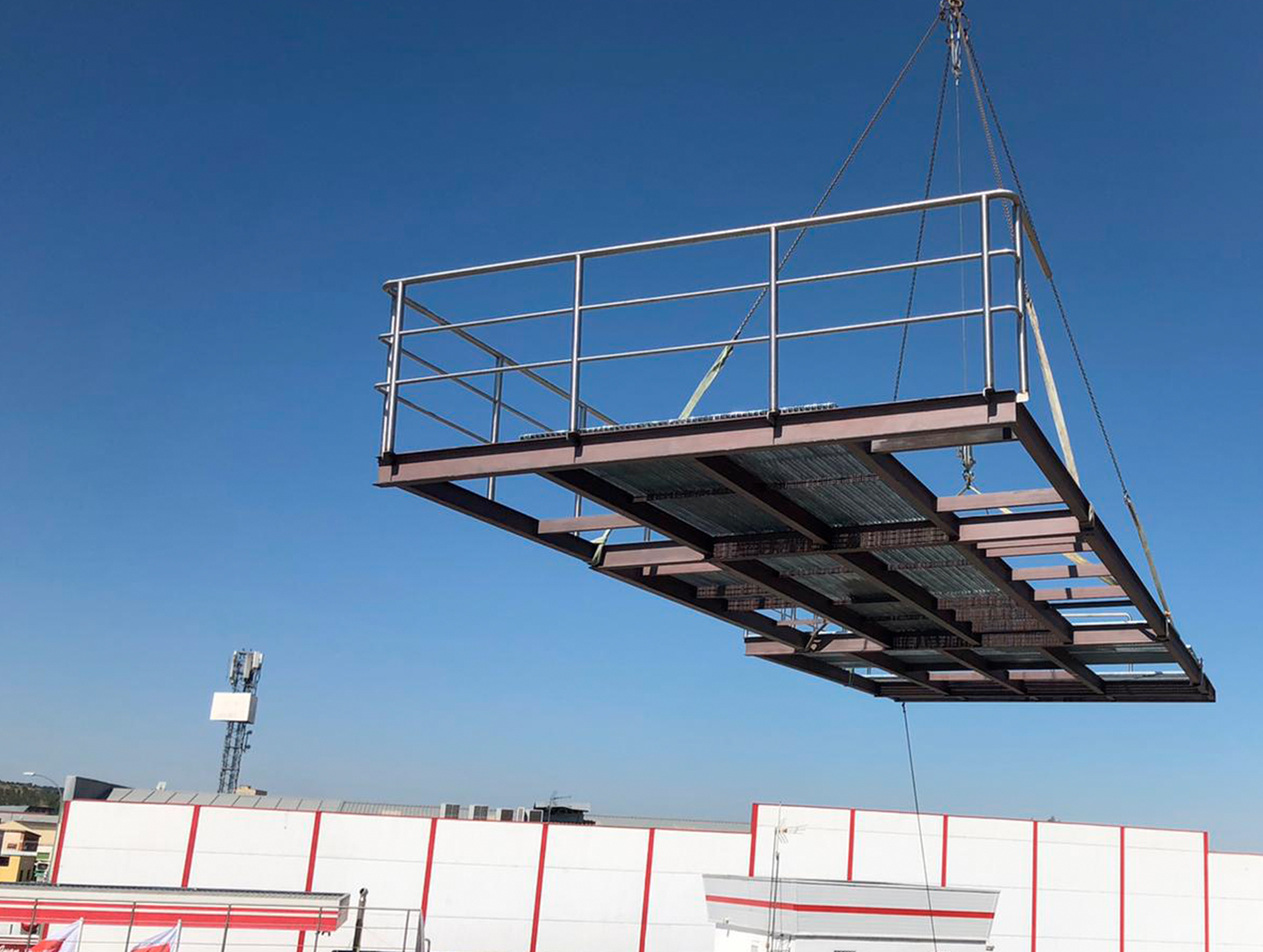 Lorem Ipsum is simply dummy text of the printing and typesetting ndustry. 